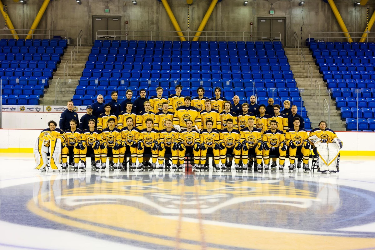 2021-22 MIH Team Photo