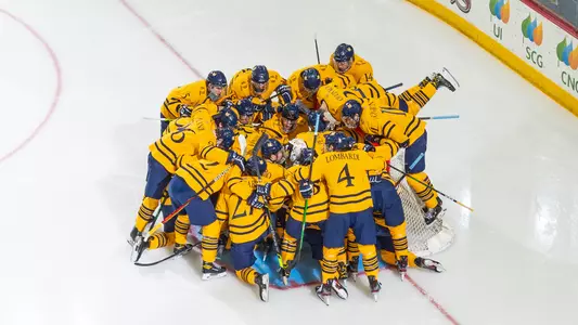 Men's Ice Hockey Pre-Game Huddle vs. Bowling Green
