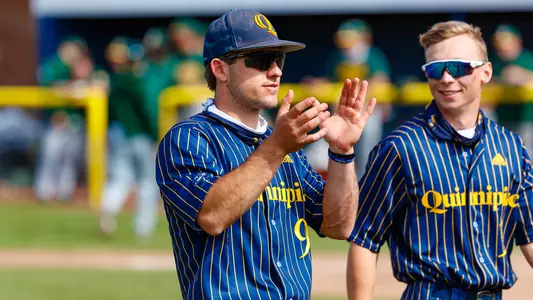 Dylan Lutz Claps vs. Siena