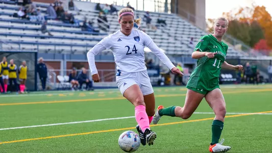 Emely Van Der Vliet on Oct. 19, 2022 in Hamden vs. Manhattan