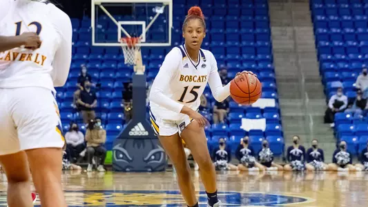 Cur'Tiera Haywood attacks the basket