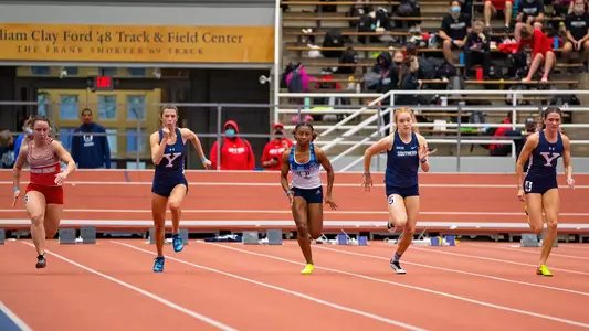Aisha Gay runs in the 200m dash