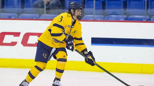Zoe Boyd scans the ice for a pass
