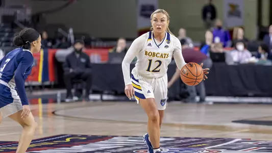 Rose Caverly sets up the play