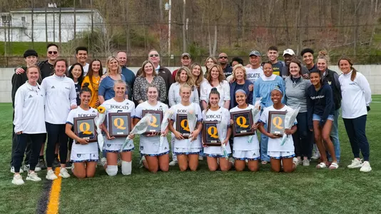 Women's Lacrosse Group Photo on Senior Day