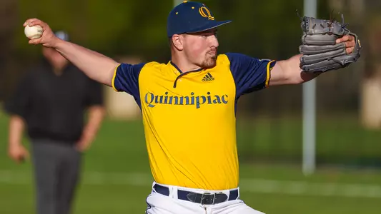 Chris Mazza delivers off the mound