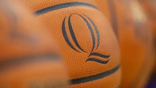 Quinnipiac basketballs