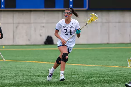Sophia Iaccino Cradles Ball Against San Diego State