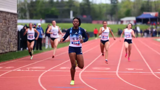 Aisha Gay wins 200m dash