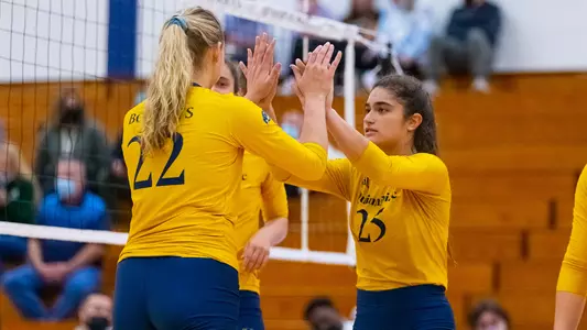 Lexi Morse and Aryanah Diaz celebrate a point