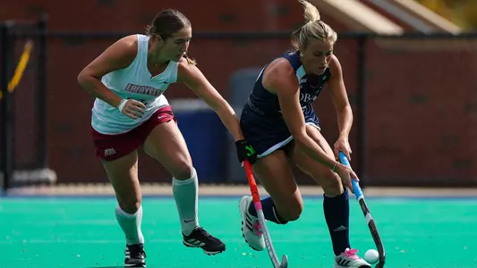 Lucia Pompeo runs past a defender