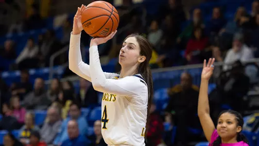 Grace LaBarge three-pointer