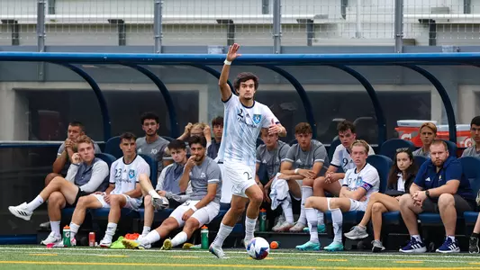 Joao Pinto calling for the ball