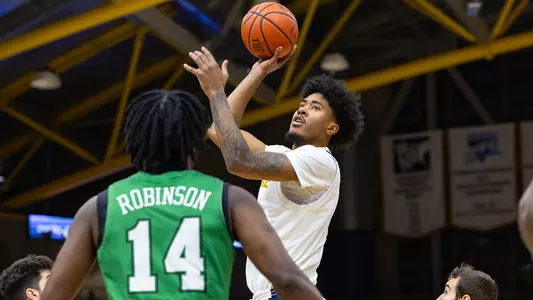 Richie Springs vs. Manhattan in Hamden
