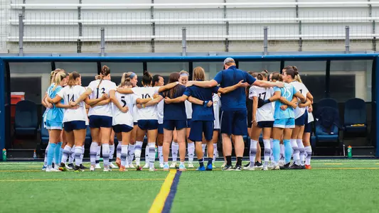 Quinnipiac WSOC Team Huddle