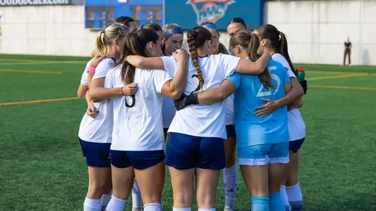 MAAC Semifinal Huddle