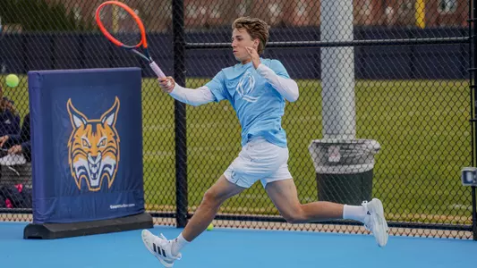 Carlos Braun Simo hitting a forehand