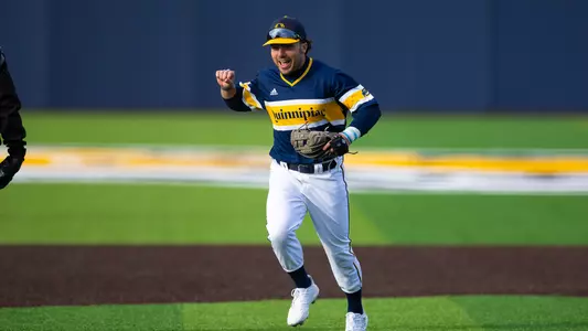 DeRosa Celebrates WIn Over Iona (4.6)