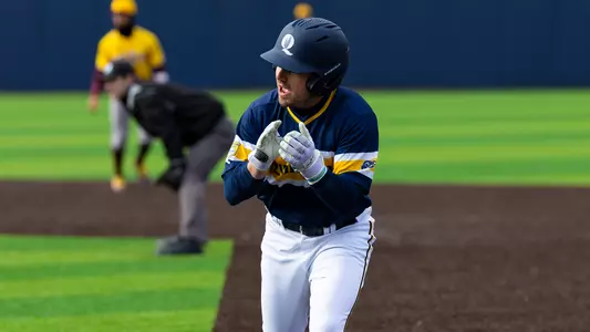 Matt DeRosa Clapping