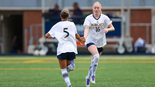 Caroline Matyczyk and Molly Andrews High-Five Against Syracuse (Aug. 28, 2025)