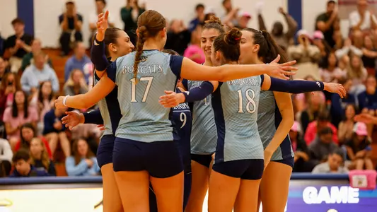 Bobcats Celebrate Point in Win over Canisius (Oct. 3, 2025)