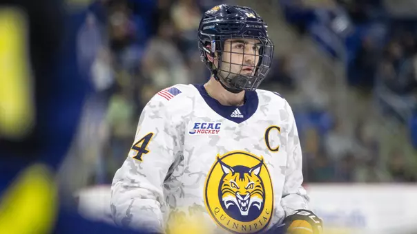 Victor Czerneckianair On the Ice Against Alaska (Nov. 4, 2025 in Hamden, Conn.)