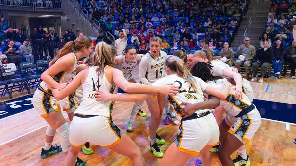 Bobcats Pregame Huddle against Manhattan (Dec. 19 in Hamden, Conn)