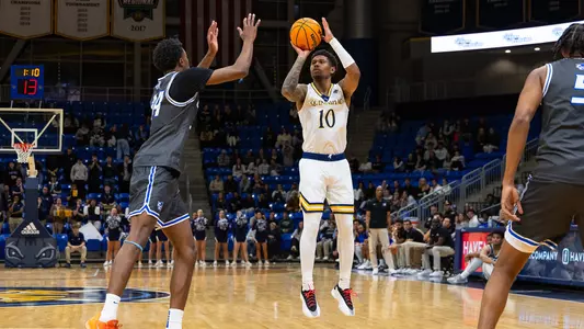 Ronell Giles Jr vs. CCSU (2025 in Hamden, CT)