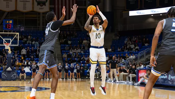 Ronell Giles Jr vs. CCSU (2025 in Hamden, CT)