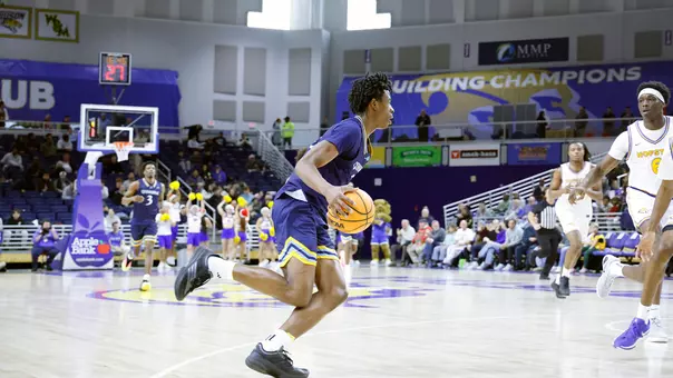 Keith McKnight at Hofstra (12/21/25)