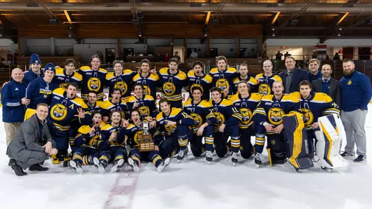 Quinnipiac Poses with Cleary Cup (March 1, 2025 in Canton, N.Y.)