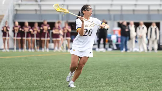 Mia Delmond Goes Upfield with the Ball vs. Iona (3/22/25 in Hamden, Conn.)