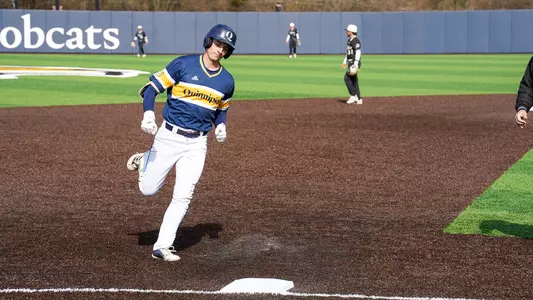 Alex Irizarry Rounds Third in the Win Against Manhattan (March 28, 2025)