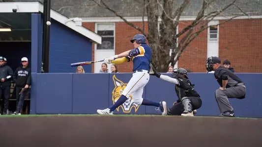 CJ Willis Records Hit versus Manhattan (3.28)