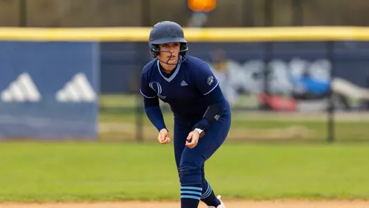 Madison Waltke gets ready to run in a game against Mount Siena in Hamden (March 25, 2025)