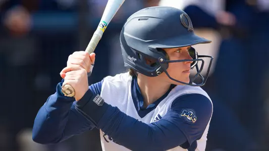 Riley Potter gets ready to hit in a game against Siena in Hamden (March 25, 2025)