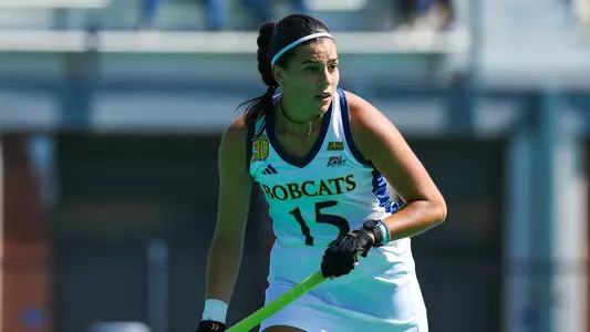 Francisca Eschoyez in a game against Stonehill in Hamden, Conn. (Sept. 8, 2024)