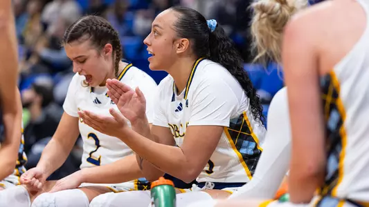Sydney Ryan Clapping in Win over Iona (Jan. 1, 2026 in Hamden, Conn.)