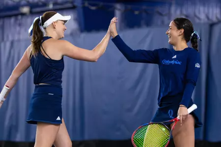 Willow Renton and Caitlin Flower in match against Mount St. Marys (4.12.2025 in North Haven, C.T.)