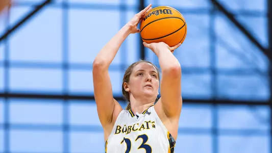 Anna Foley Takes Free Throw Against Manhattan (Dec. 19, 2025 in Hamden, Conn.)