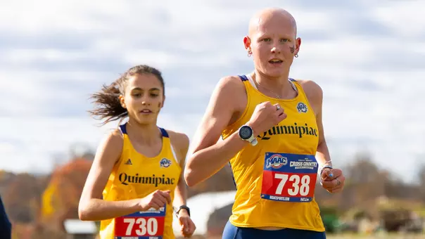 Zoe Merryman Runs in front of Ashley Carillo at the 2025 MAAC Championships