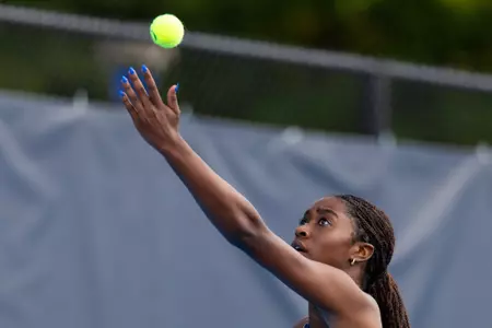 Nola Jones preparing to serve in fall match against New Haven (Sept. 11, 2026 in Hamden, CT)