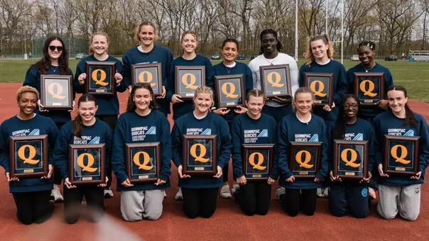 Quinnipiac Seniors Take the Photo After Its Meet at Yale (April 18, 2026 in New Haven, Conn.)