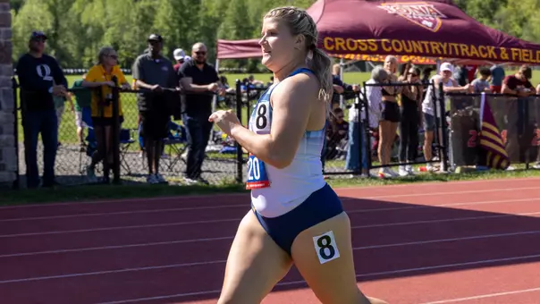 Brianna Minervino Runs at the 2025 MAAC Championships