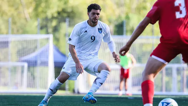 Joey Saputo Eyes the Ball
