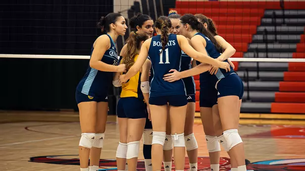 Women's Volleyball Team Huddle at Delaware State (9/4/26)