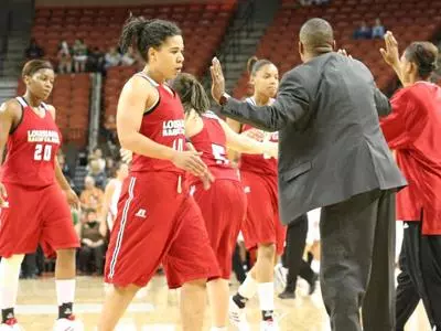 Cajuns Run Afoul at ULM Image