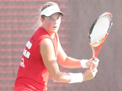 Women fall to No. 47 USA, 7-0 Image