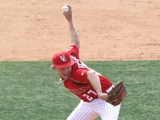 Two Big Innings Power Cajuns to 13-3 Victory Image