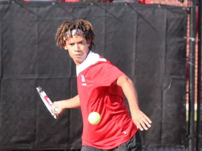Owls Flutter Past Cajuns 4-3 Image